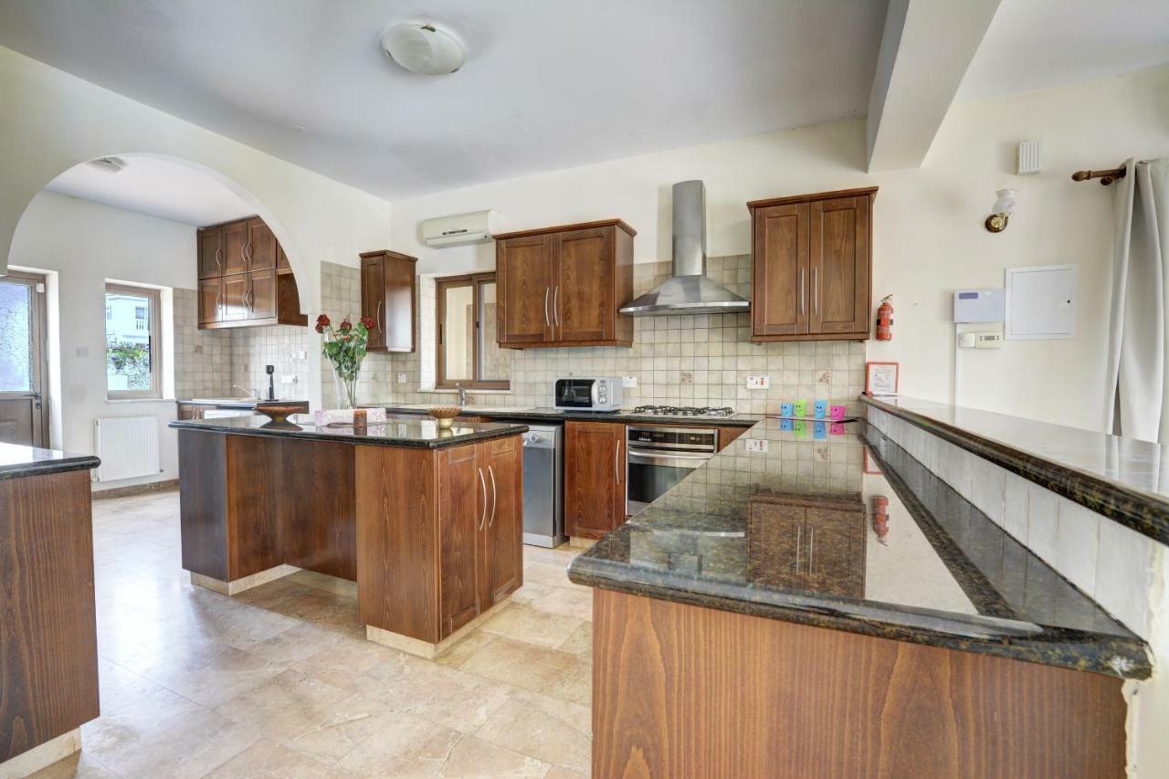 Villa Eva Agia Napa Buitenkant foto